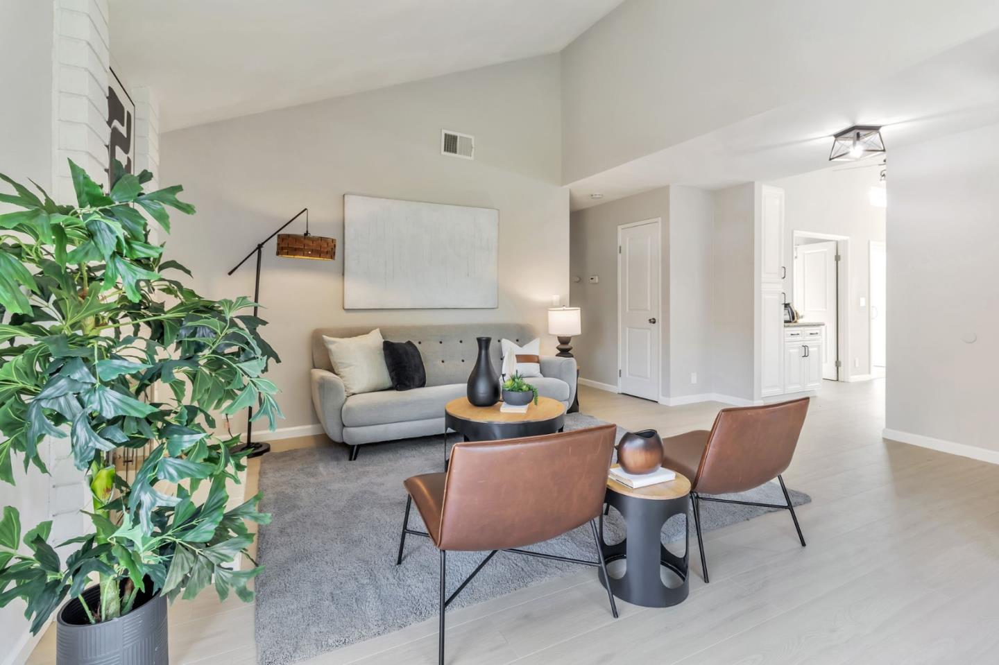 Detail Gallery Image 6 of 43 For 43 Southcreek Ct, San Jose,  CA 95138 - 4 Beds | 2 Baths