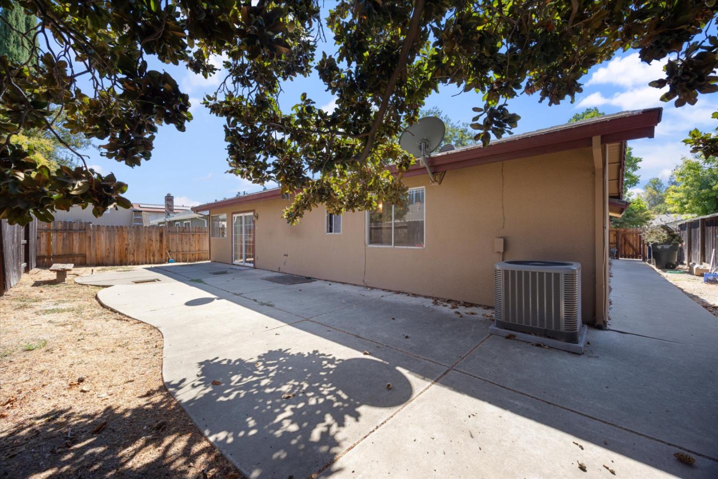 Detail Gallery Image 24 of 33 For 30 Cedro Cir, Sacramento,  CA 95833 - 4 Beds | 2 Baths