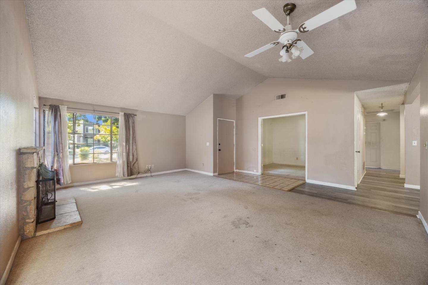 Detail Gallery Image 6 of 33 For 30 Cedro Cir, Sacramento,  CA 95833 - 4 Beds | 2 Baths