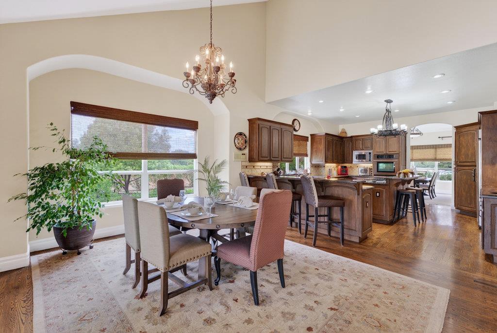 Detail Gallery Image 16 of 81 For 12315 Harding Ave, San Martin,  CA 95046 - 4 Beds | 3/1 Baths