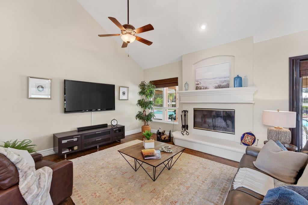 Detail Gallery Image 18 of 81 For 12315 Harding Ave, San Martin,  CA 95046 - 4 Beds | 3/1 Baths