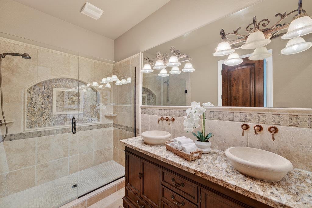 Detail Gallery Image 24 of 81 For 12315 Harding Ave, San Martin,  CA 95046 - 4 Beds | 3/1 Baths