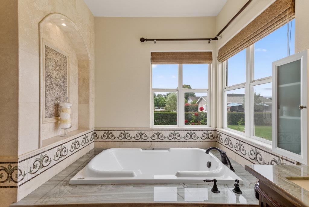 Detail Gallery Image 29 of 81 For 12315 Harding Ave, San Martin,  CA 95046 - 4 Beds | 3/1 Baths