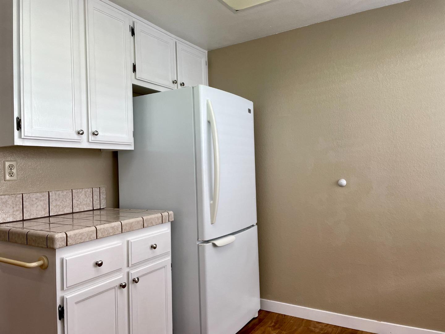 Detail Gallery Image 6 of 24 For 2157 Vista Del Mar, San Mateo,  CA 94404 - 3 Beds | 2/1 Baths