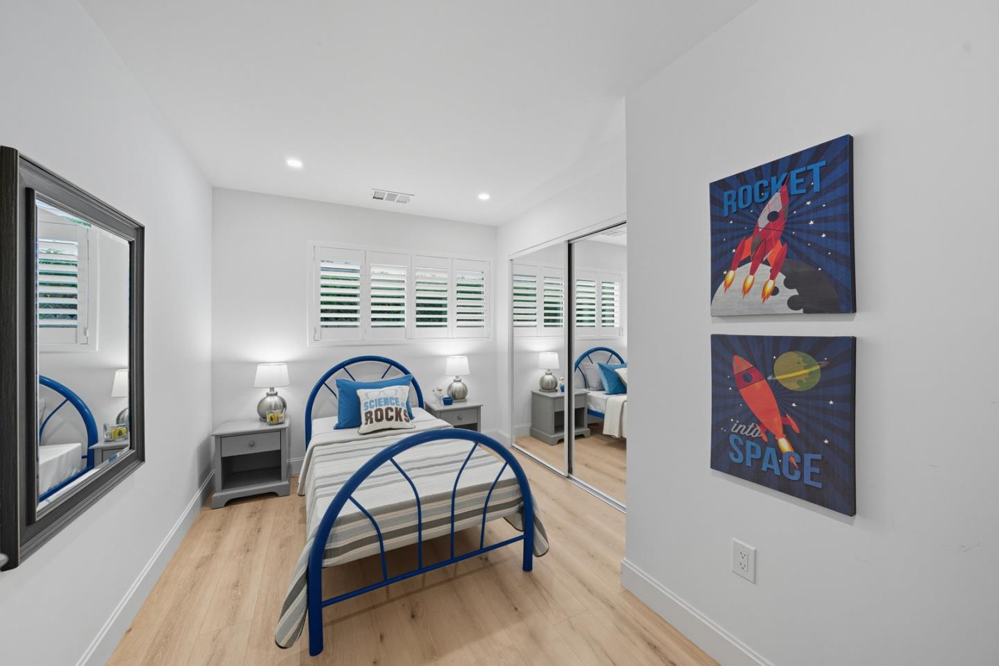 Detail Gallery Image 13 of 30 For 857 Hierra Ct, Los Altos,  CA 94024 - 3 Beds | 2 Baths