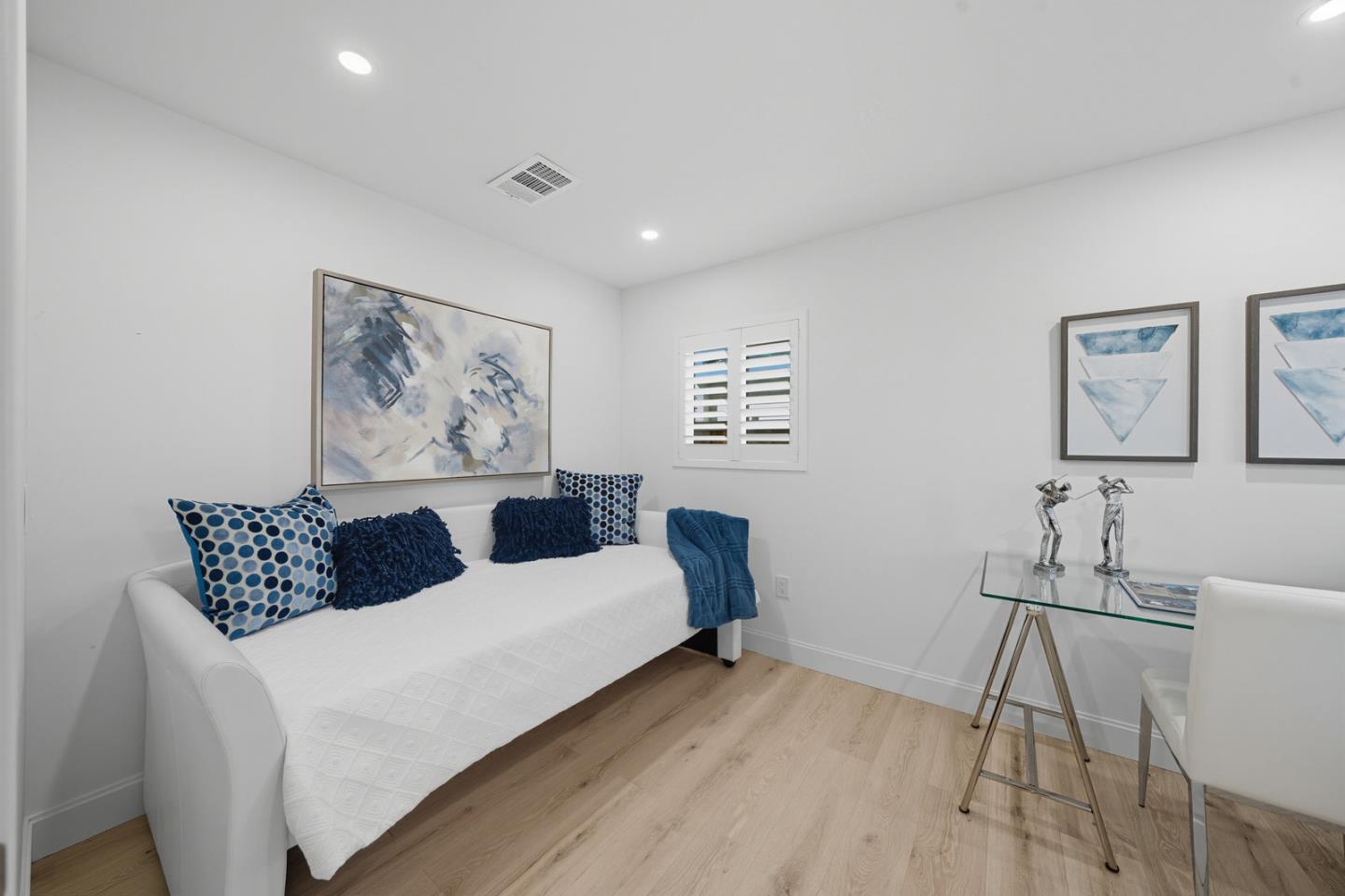 Detail Gallery Image 14 of 30 For 857 Hierra Ct, Los Altos,  CA 94024 - 3 Beds | 2 Baths