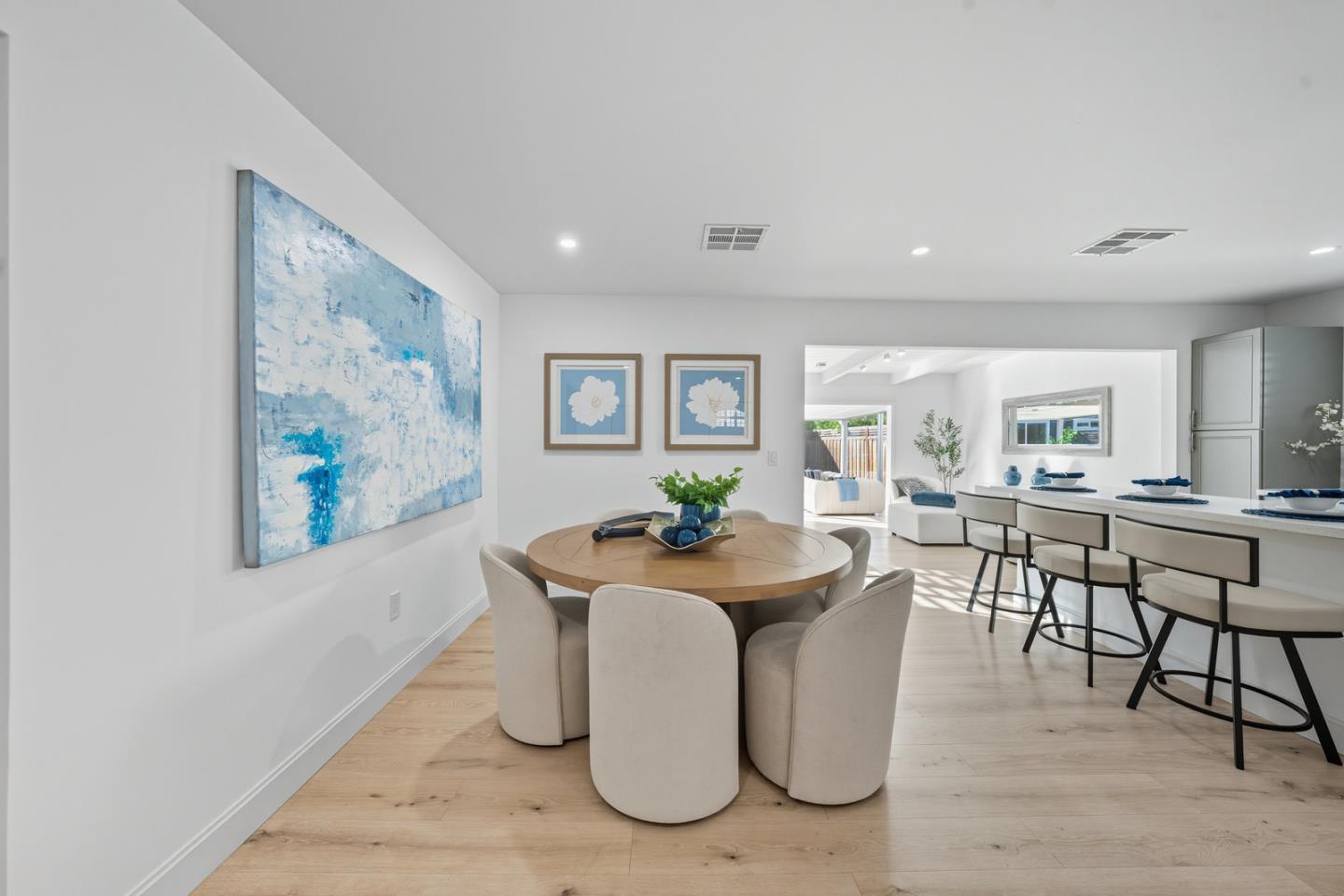 Detail Gallery Image 8 of 30 For 857 Hierra Ct, Los Altos,  CA 94024 - 3 Beds | 2 Baths