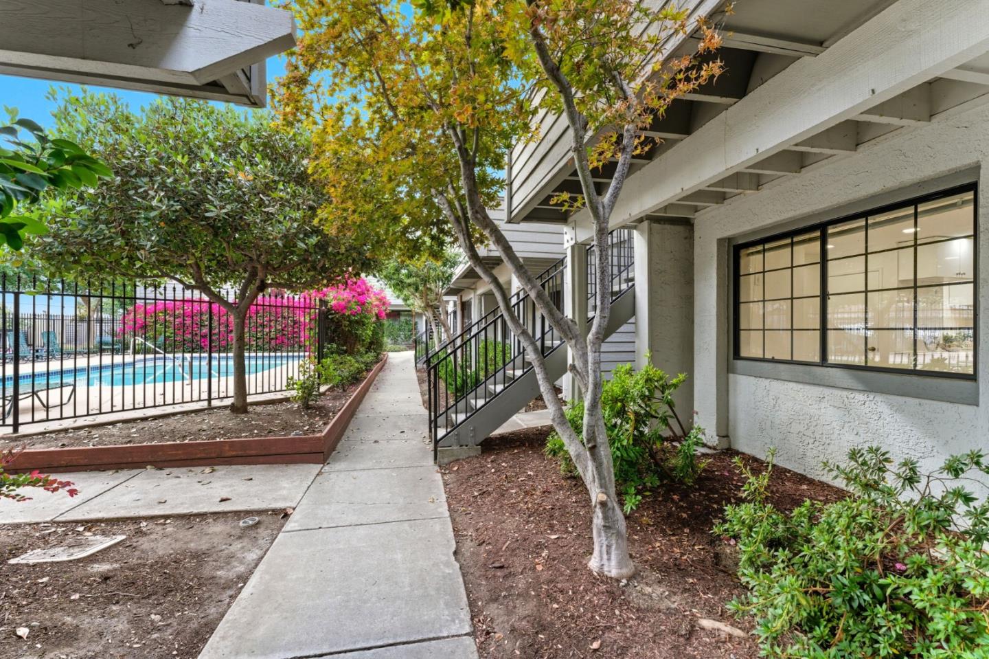 Detail Gallery Image 6 of 35 For 6944 Chantel Ct, San Jose,  CA 95129 - 1 Beds | 1 Baths