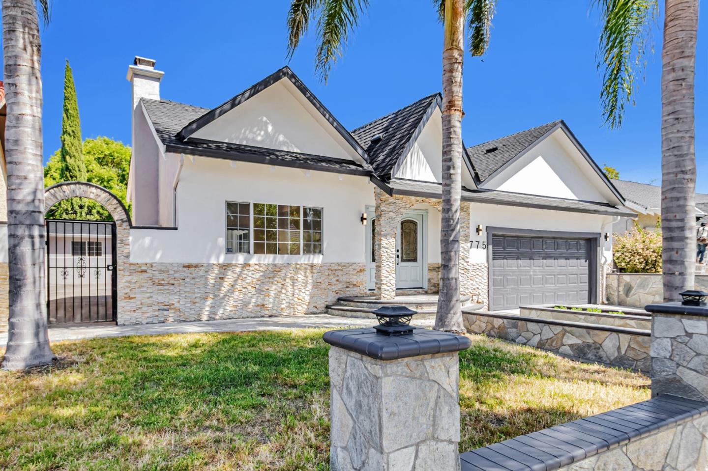 Detail Gallery Image 2 of 25 For 775 Amanda Dr, San Jose,  CA 95136 - 4 Beds | 2 Baths
