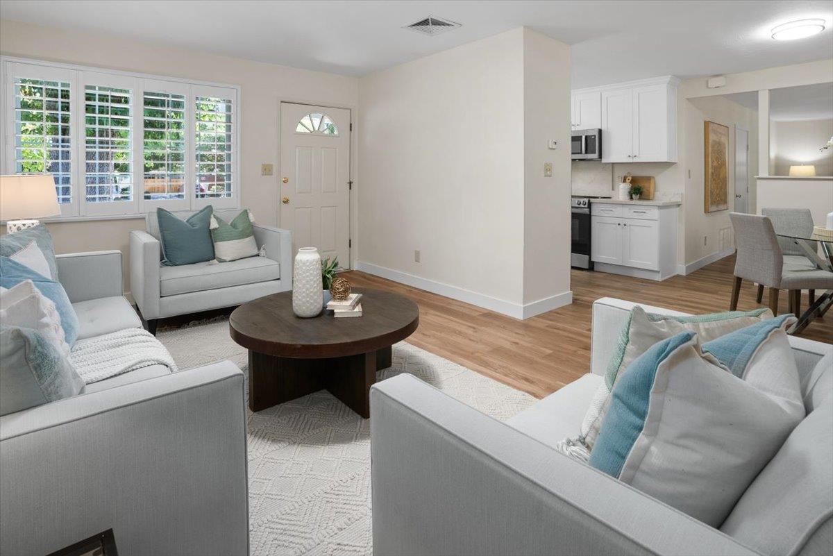 Detail Gallery Image 6 of 23 For 1083 Miller Ave, San Jose,  CA 95129 - 3 Beds | 2 Baths
