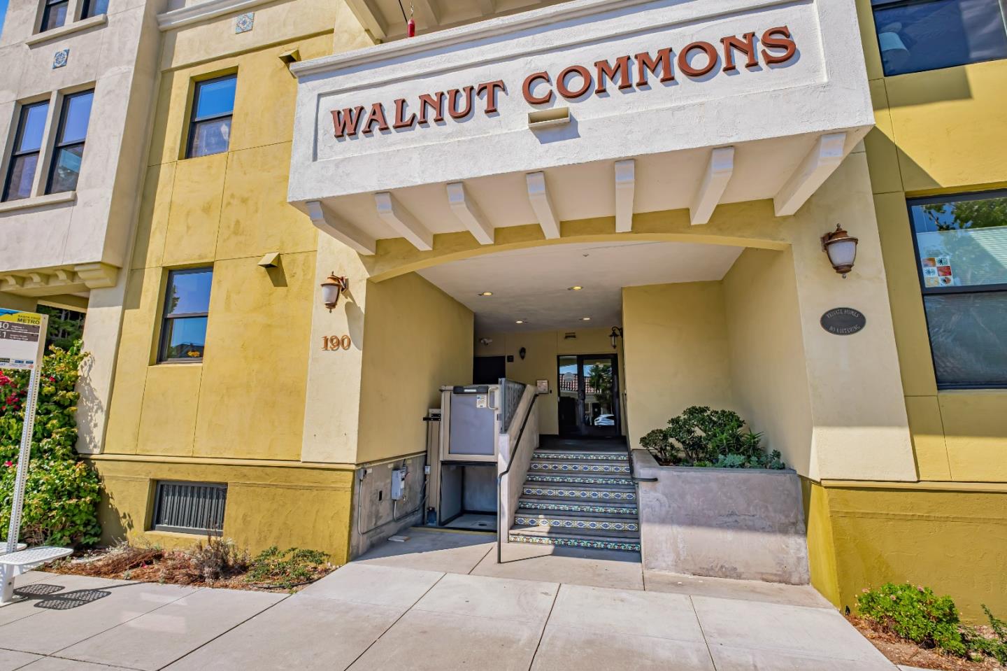 Detail Gallery Image 3 of 36 For 190 Walnut Ave #303,  Santa Cruz,  CA 95060 - 1 Beds | 1 Baths