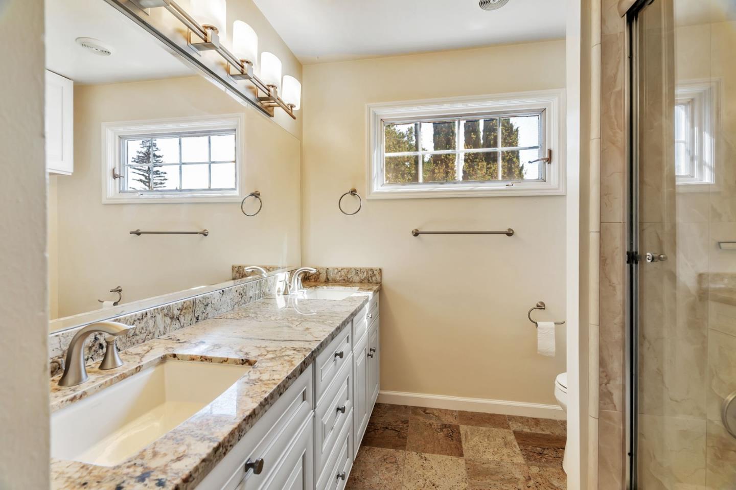 Detail Gallery Image 27 of 40 For 1315 Bright Oaks Ct, Los Altos,  CA 94024 - 5 Beds | 3 Baths