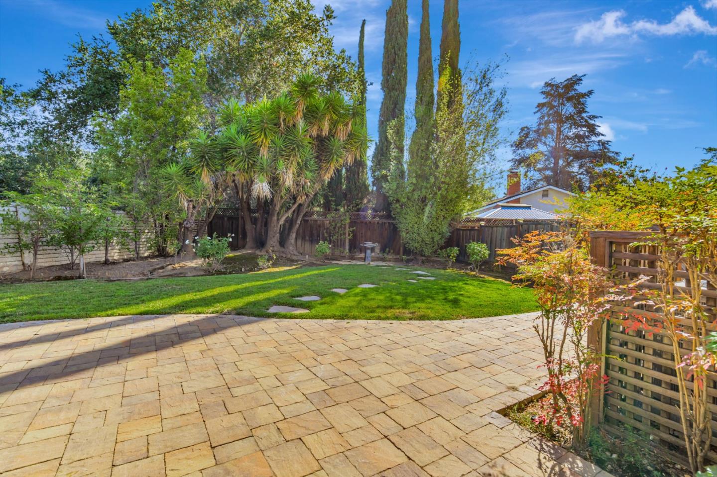 Detail Gallery Image 31 of 40 For 1315 Bright Oaks Ct, Los Altos,  CA 94024 - 5 Beds | 3 Baths