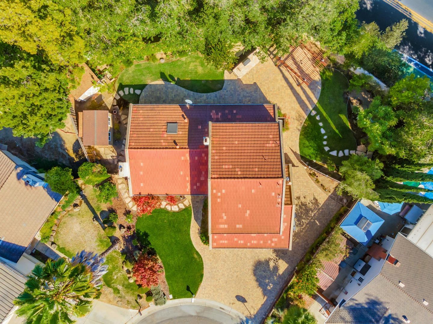 Detail Gallery Image 32 of 40 For 1315 Bright Oaks Ct, Los Altos,  CA 94024 - 5 Beds | 3 Baths