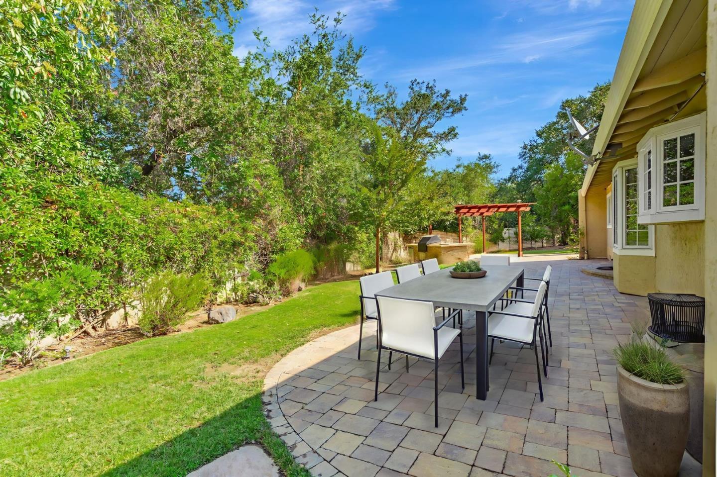 Detail Gallery Image 34 of 40 For 1315 Bright Oaks Ct, Los Altos,  CA 94024 - 5 Beds | 3 Baths
