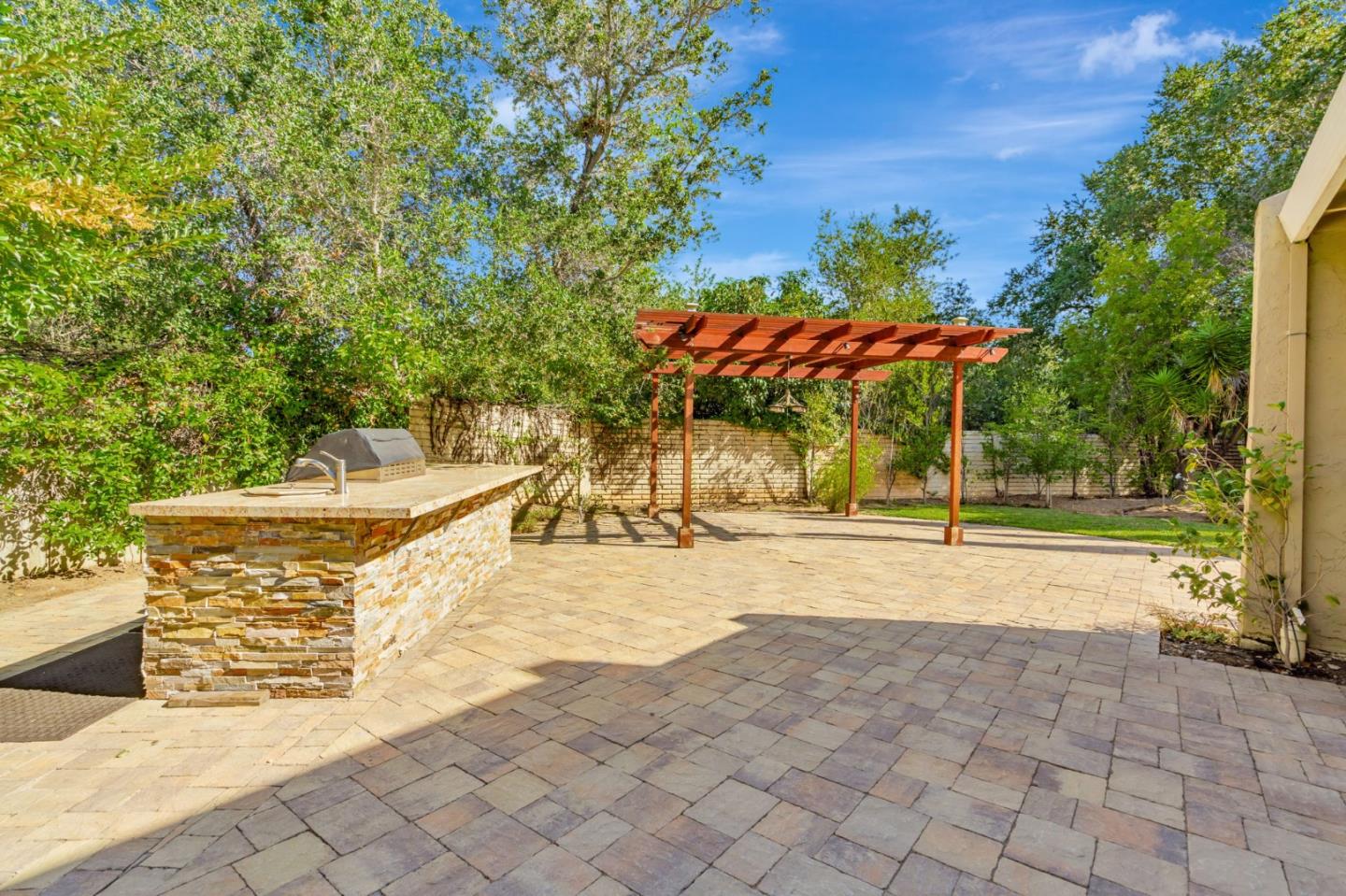Detail Gallery Image 35 of 40 For 1315 Bright Oaks Ct, Los Altos,  CA 94024 - 5 Beds | 3 Baths