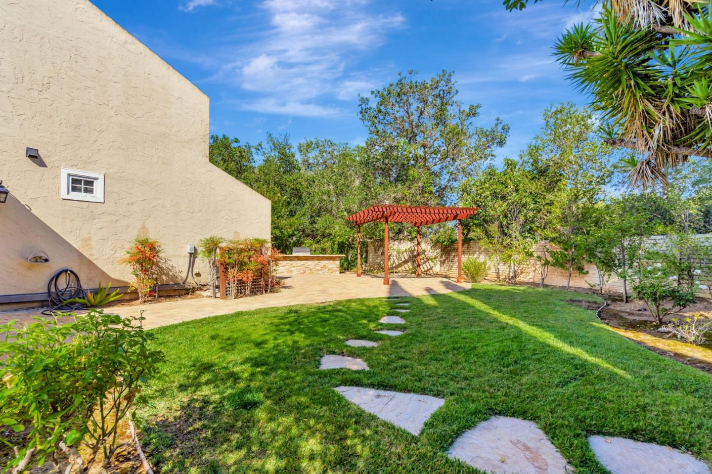 Detail Gallery Image 36 of 40 For 1315 Bright Oaks Ct, Los Altos,  CA 94024 - 5 Beds | 3 Baths