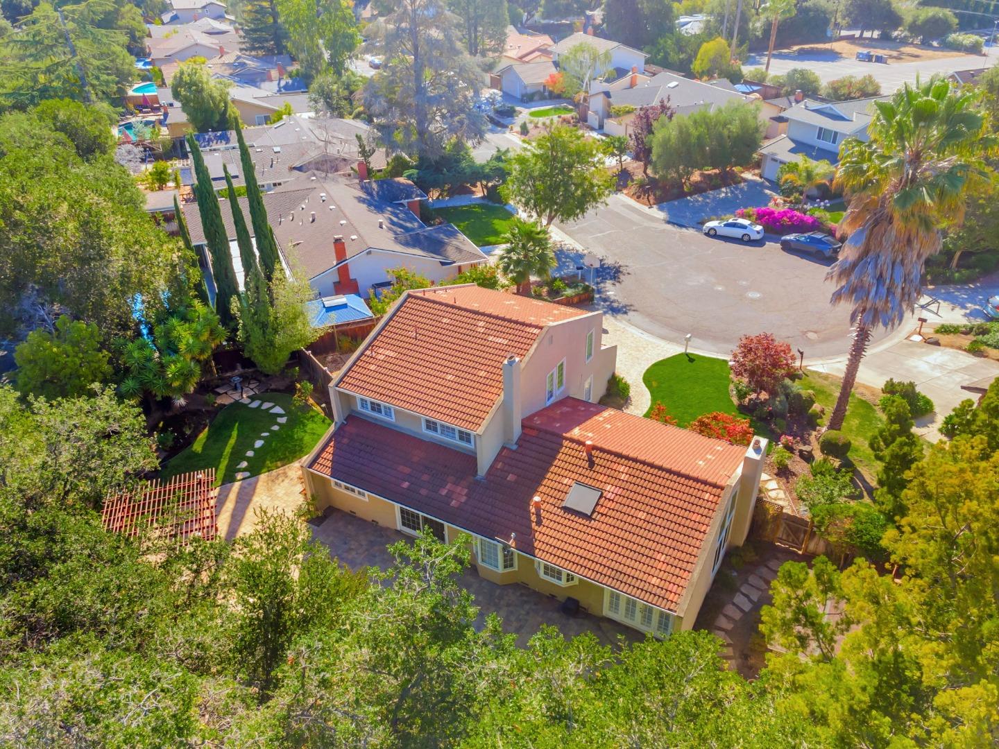 Detail Gallery Image 37 of 40 For 1315 Bright Oaks Ct, Los Altos,  CA 94024 - 5 Beds | 3 Baths