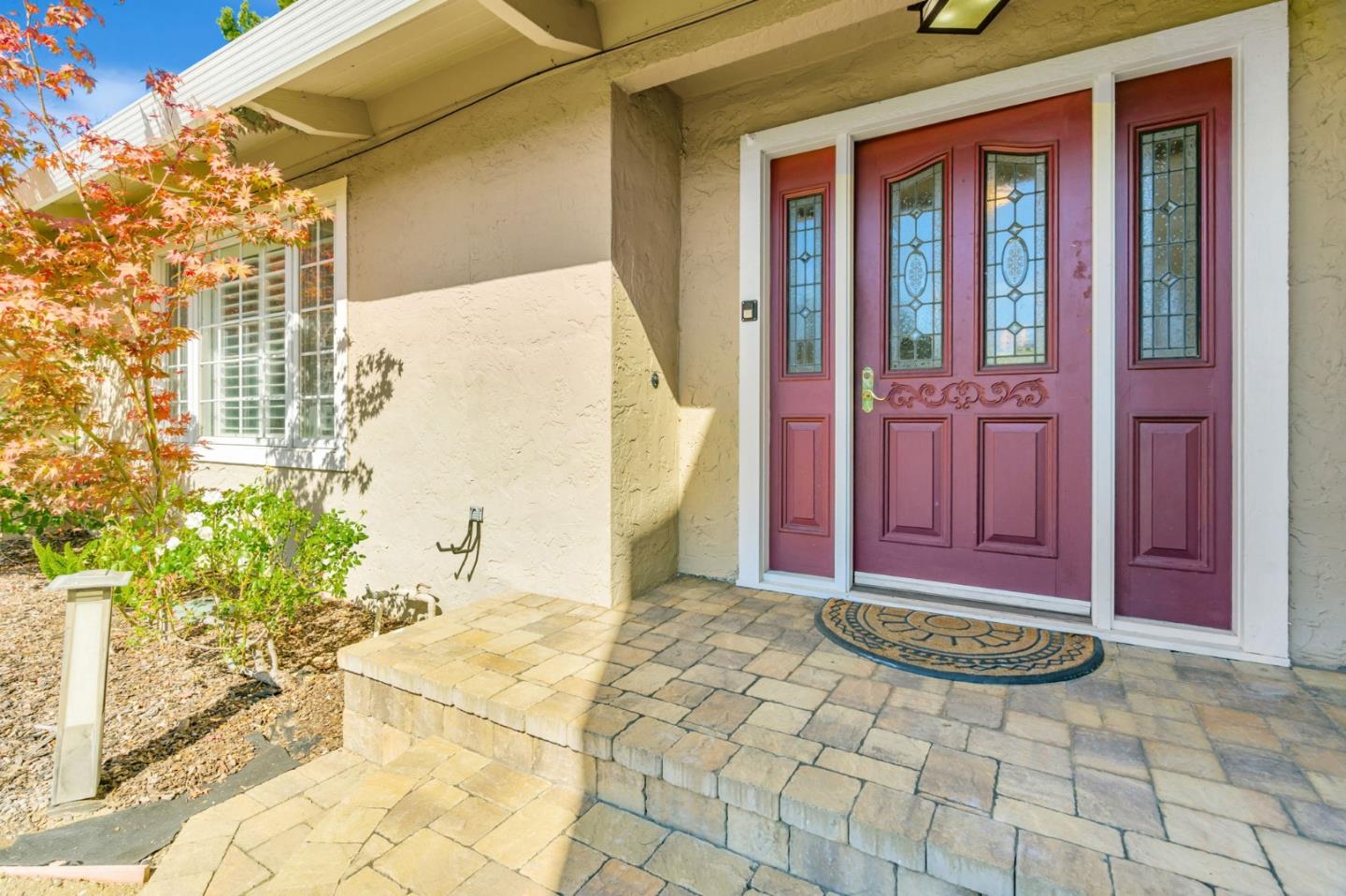Detail Gallery Image 4 of 40 For 1315 Bright Oaks Ct, Los Altos,  CA 94024 - 5 Beds | 3 Baths
