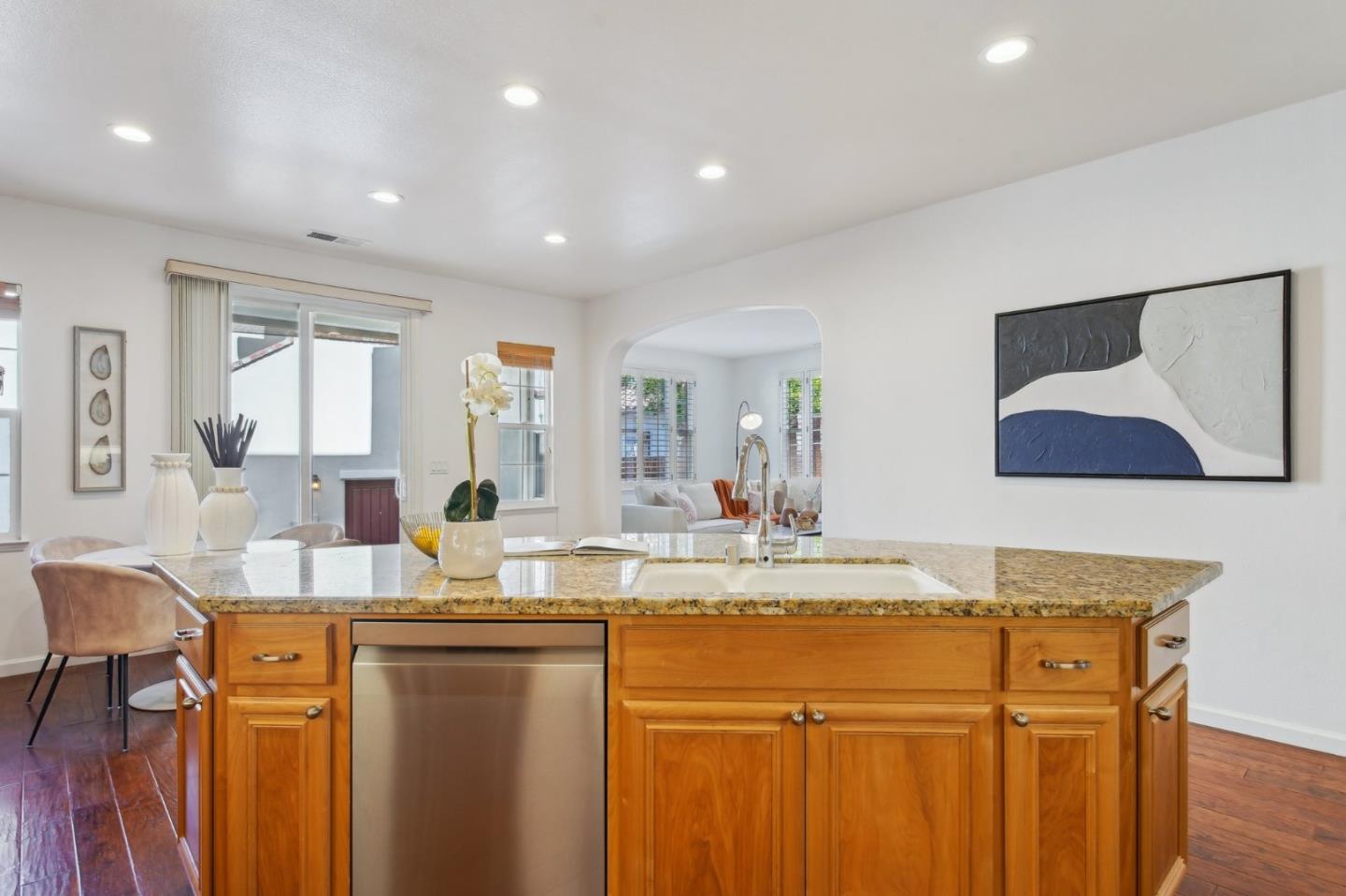 Detail Gallery Image 6 of 71 For 4121 Horizon Ln, San Jose,  CA 95148 - 4 Beds | 3 Baths
