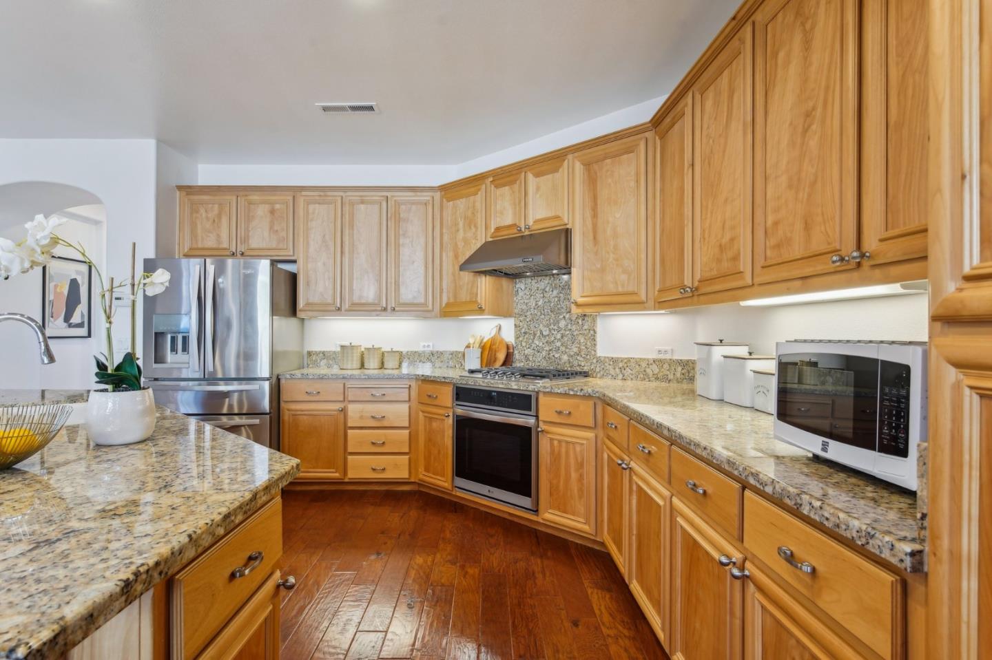 Detail Gallery Image 7 of 71 For 4121 Horizon Ln, San Jose,  CA 95148 - 4 Beds | 3 Baths