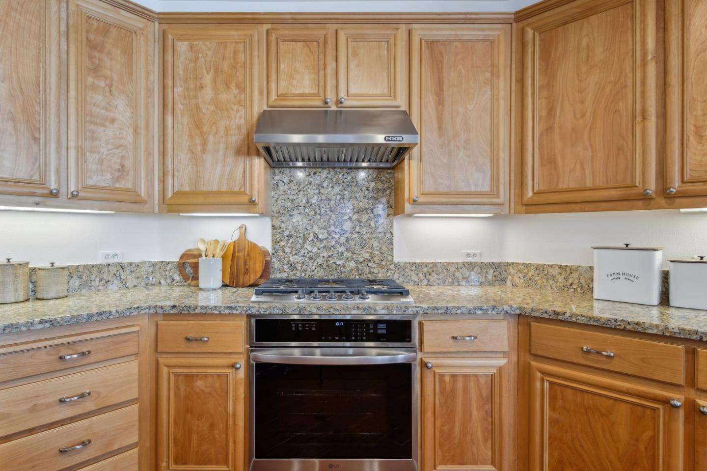 Detail Gallery Image 8 of 71 For 4121 Horizon Ln, San Jose,  CA 95148 - 4 Beds | 3 Baths