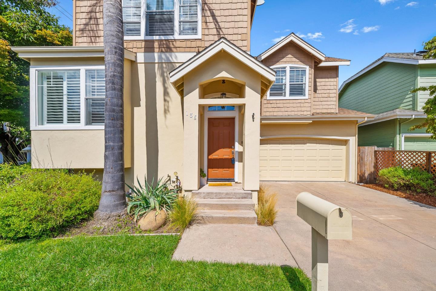 Detail Gallery Image 5 of 31 For 136 Neary St, Santa Cruz,  CA 95060 - 3 Beds | 2/1 Baths