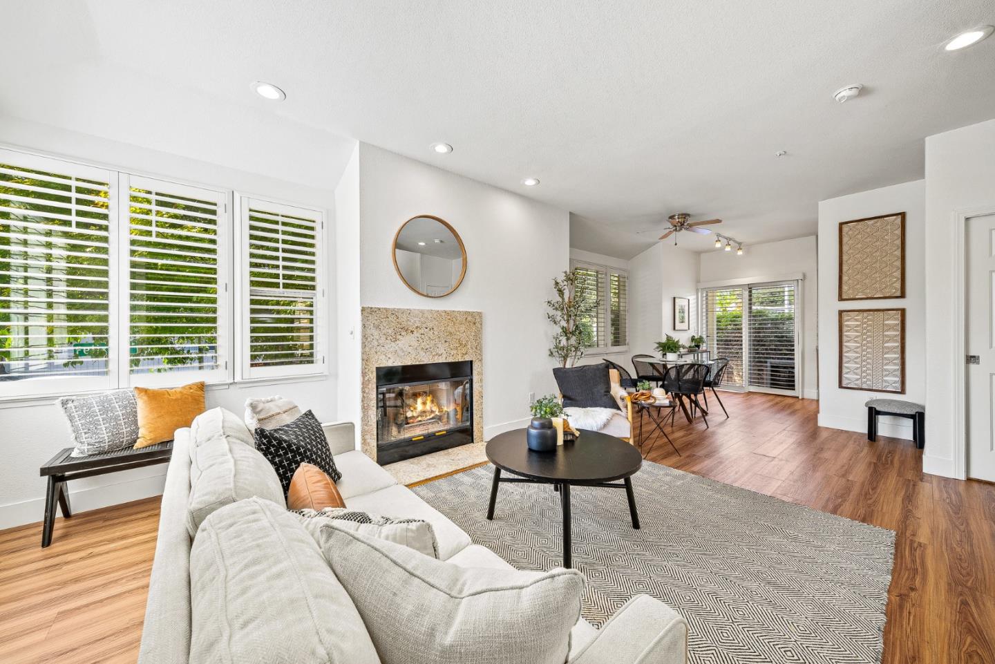 Detail Gallery Image 6 of 31 For 136 Neary St, Santa Cruz,  CA 95060 - 3 Beds | 2/1 Baths