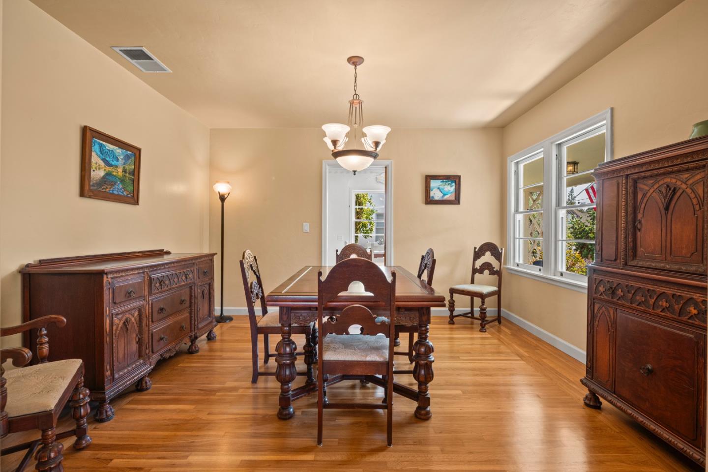 Detail Gallery Image 12 of 41 For 711 4th St, Gilroy,  CA 95020 - 3 Beds | 2/1 Baths