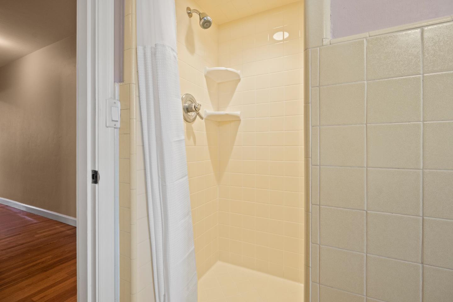 Detail Gallery Image 21 of 41 For 711 4th St, Gilroy,  CA 95020 - 3 Beds | 2/1 Baths