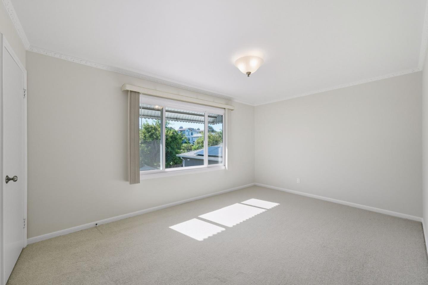 Detail Gallery Image 12 of 24 For 211 Anita Dr, Millbrae,  CA 94030 - 3 Beds | 2 Baths