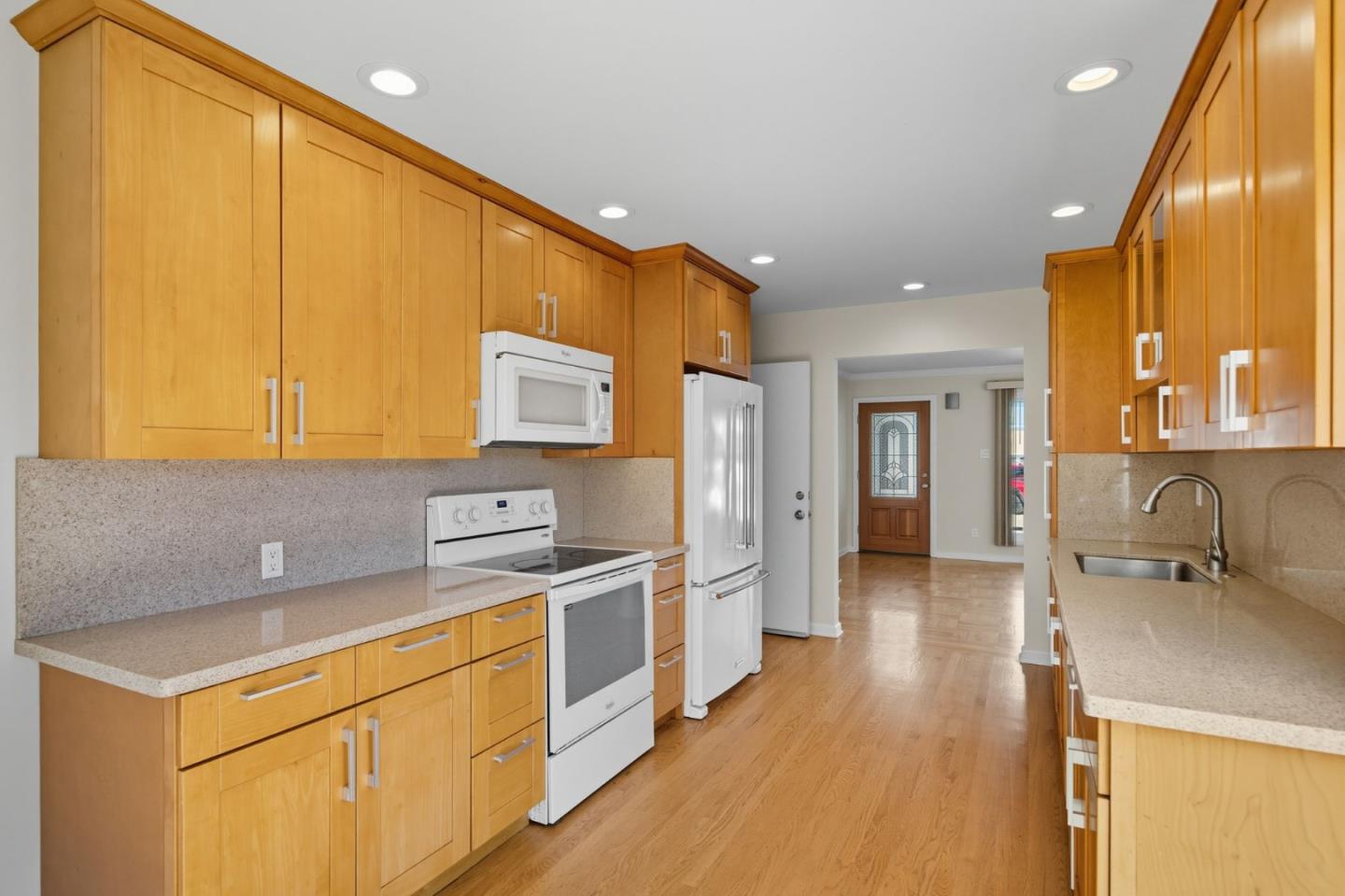 Detail Gallery Image 8 of 24 For 211 Anita Dr, Millbrae,  CA 94030 - 3 Beds | 2 Baths