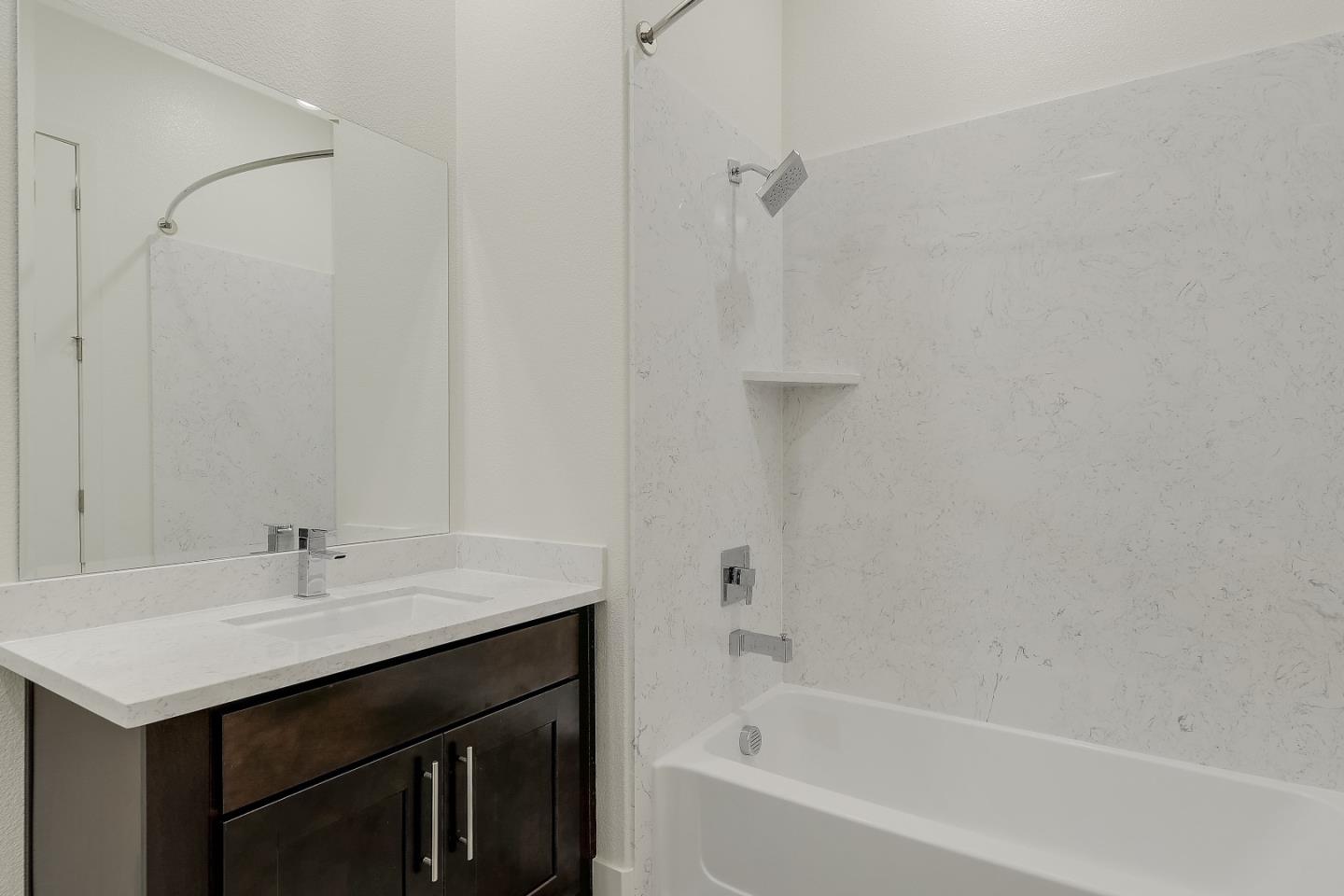 Detail Gallery Image 10 of 17 For 738 Eppleton Ln #404,  Foster City,  CA 94404 - 2 Beds | 2 Baths