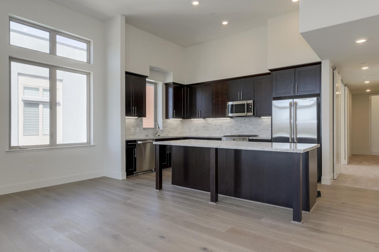 Detail Gallery Image 6 of 17 For 738 Eppleton Ln #404,  Foster City,  CA 94404 - 2 Beds | 2 Baths
