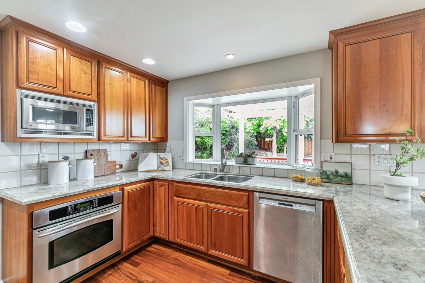 Detail Gallery Image 12 of 35 For 1171 Wilhelmina Way, San Jose,  CA 95120 - 5 Beds | 3 Baths