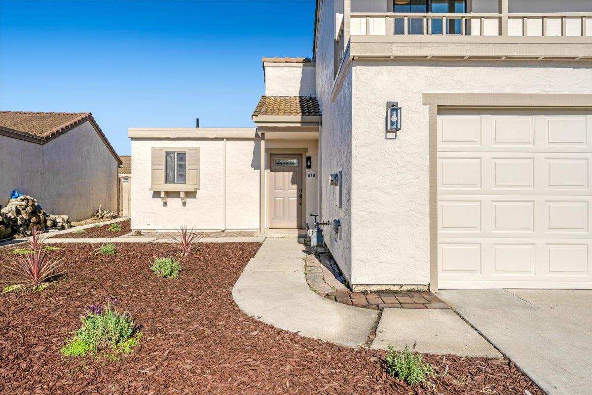 Detail Gallery Image 3 of 40 For 515 Stockton St, Salinas,  CA 93907 - 3 Beds | 2 Baths