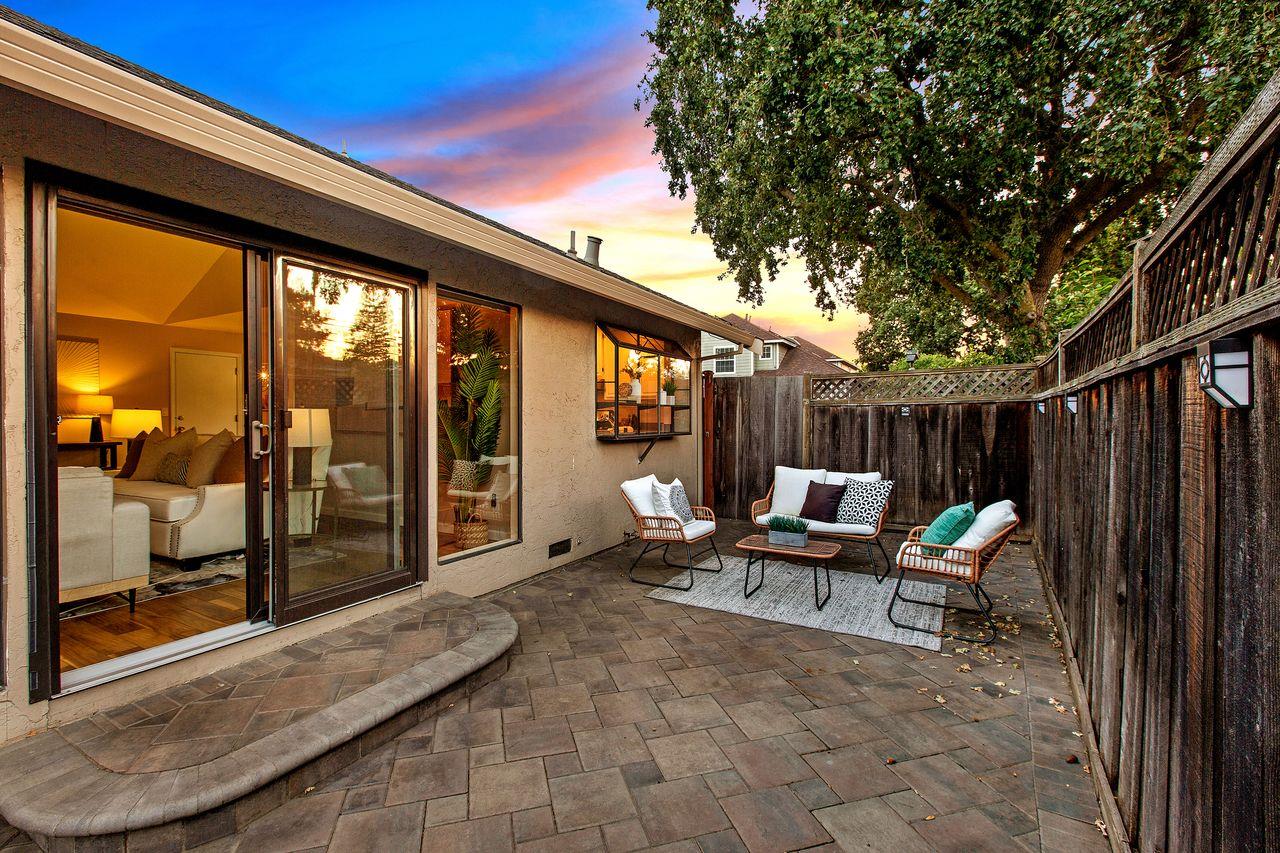 Detail Gallery Image 20 of 27 For 1227 Chantal Way, Redwood City,  CA 94061 - 2 Beds | 2 Baths