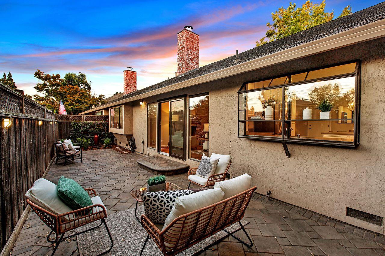 Detail Gallery Image 21 of 27 For 1227 Chantal Way, Redwood City,  CA 94061 - 2 Beds | 2 Baths