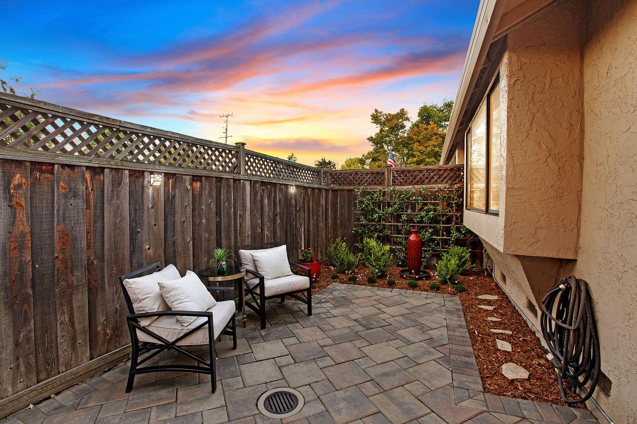 Detail Gallery Image 22 of 27 For 1227 Chantal Way, Redwood City,  CA 94061 - 2 Beds | 2 Baths