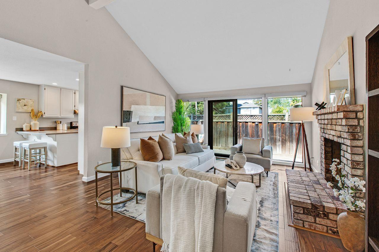 Detail Gallery Image 6 of 27 For 1227 Chantal Way, Redwood City,  CA 94061 - 2 Beds | 2 Baths