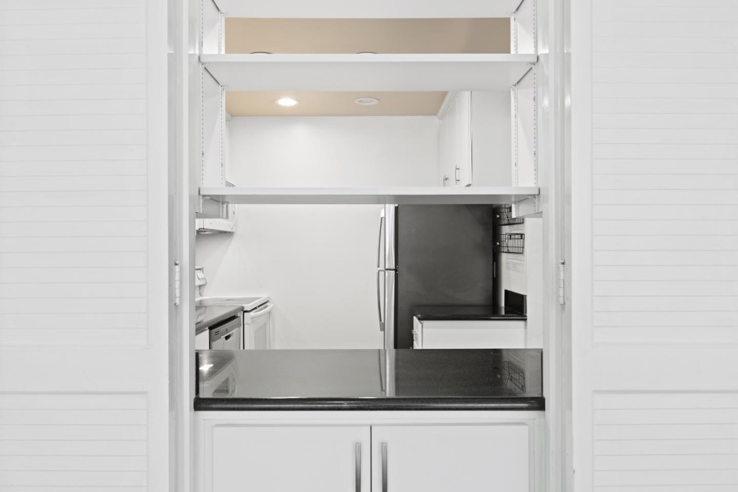 Detail Gallery Image 11 of 31 For 200 Elm St #107,  San Mateo,  CA 94401 - 1 Beds | 1 Baths