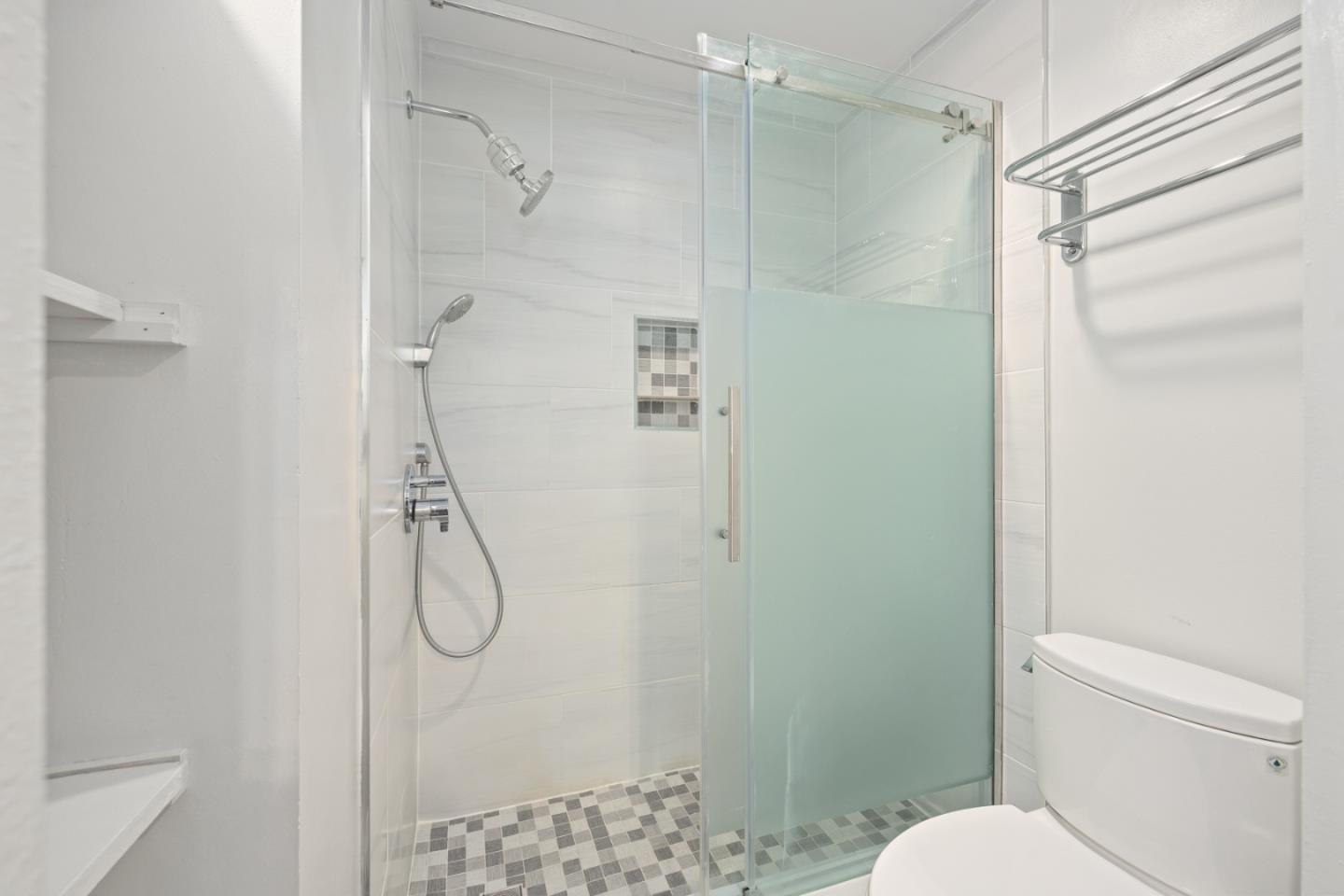 Detail Gallery Image 20 of 31 For 200 Elm St #107,  San Mateo,  CA 94401 - 1 Beds | 1 Baths