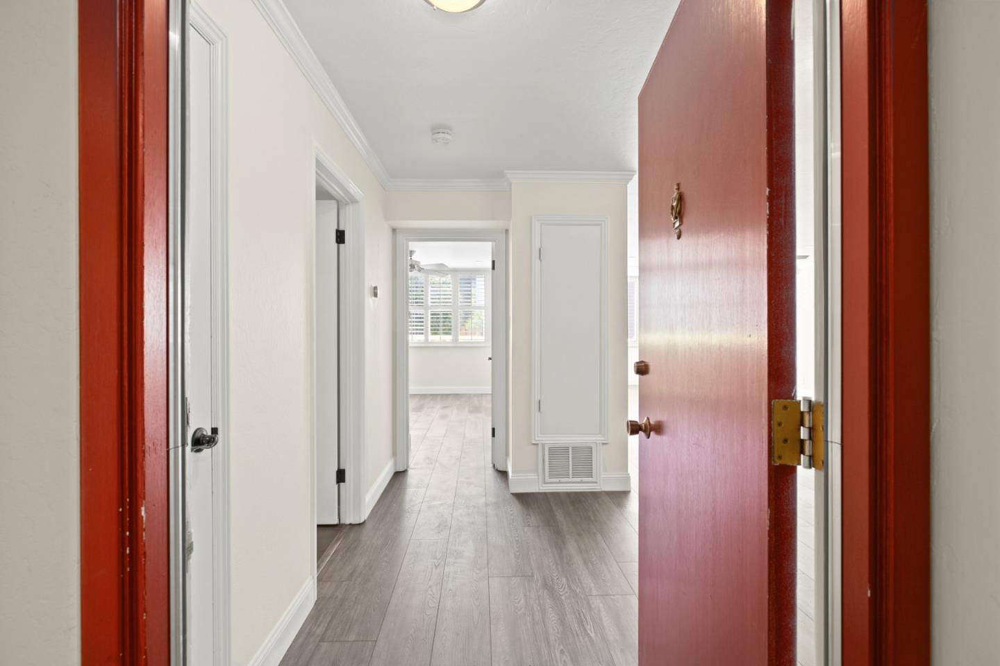 Detail Gallery Image 6 of 31 For 200 Elm St #107,  San Mateo,  CA 94401 - 1 Beds | 1 Baths