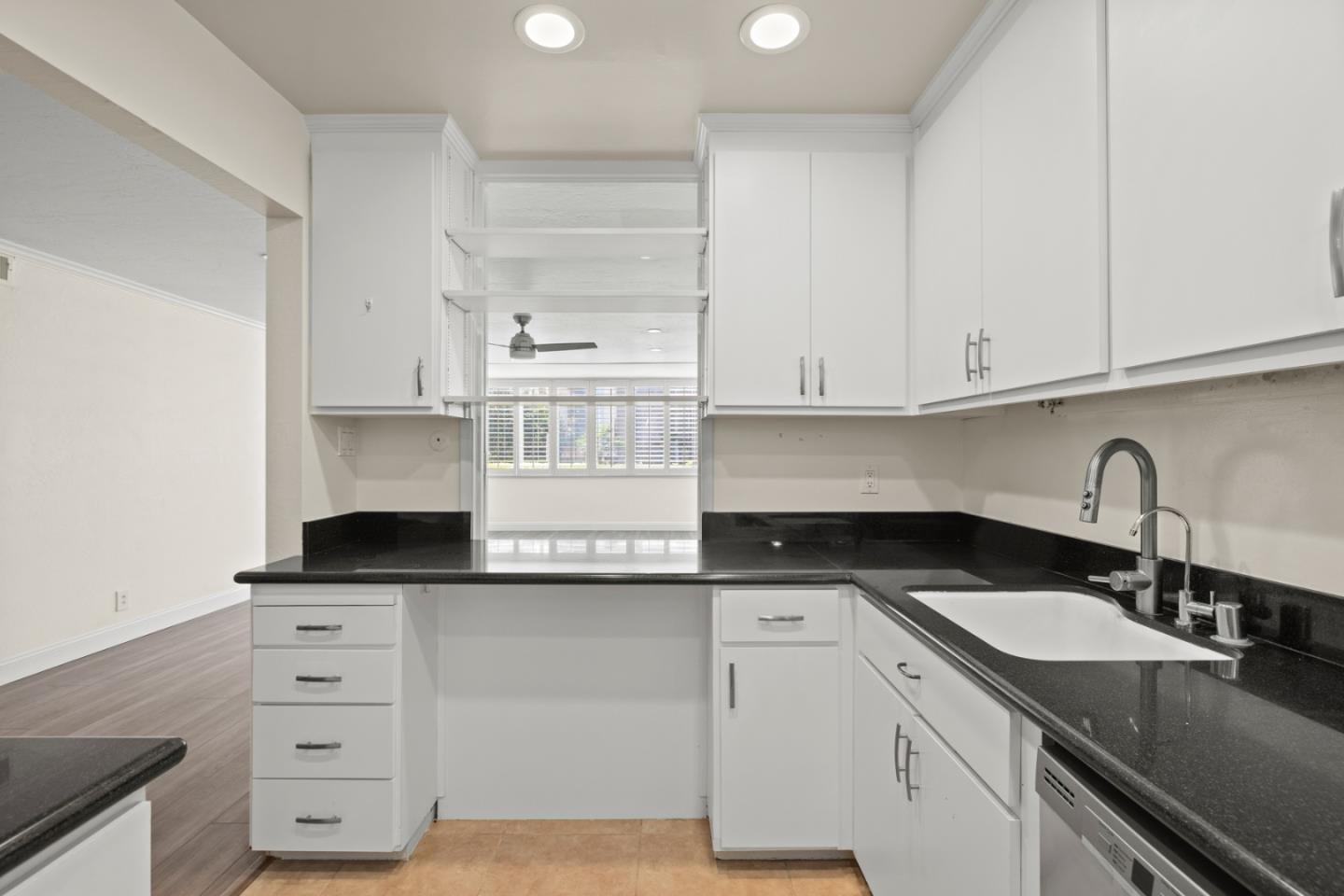 Detail Gallery Image 9 of 31 For 200 Elm St #107,  San Mateo,  CA 94401 - 1 Beds | 1 Baths