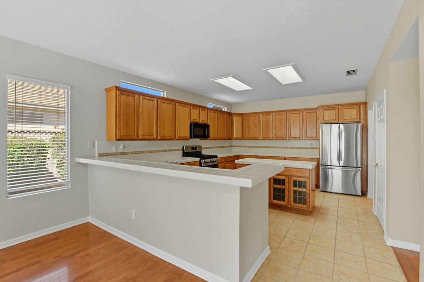 Detail Gallery Image 11 of 43 For 1885 Starview Ln, Lincoln,  CA 95648 - 2 Beds | 2 Baths