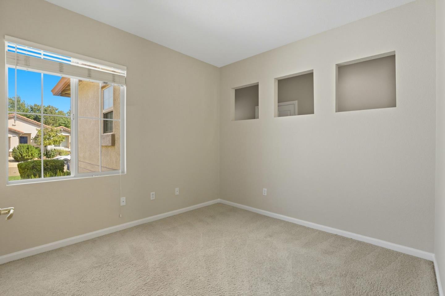Detail Gallery Image 18 of 43 For 1885 Starview Ln, Lincoln,  CA 95648 - 2 Beds | 2 Baths