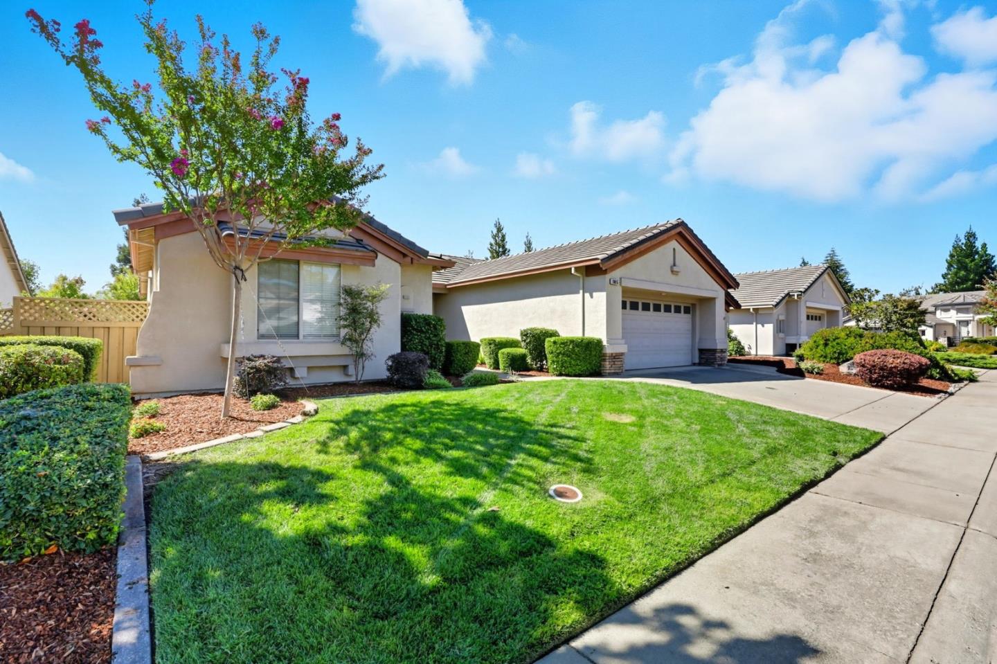 Detail Gallery Image 3 of 43 For 1885 Starview Ln, Lincoln,  CA 95648 - 2 Beds | 2 Baths