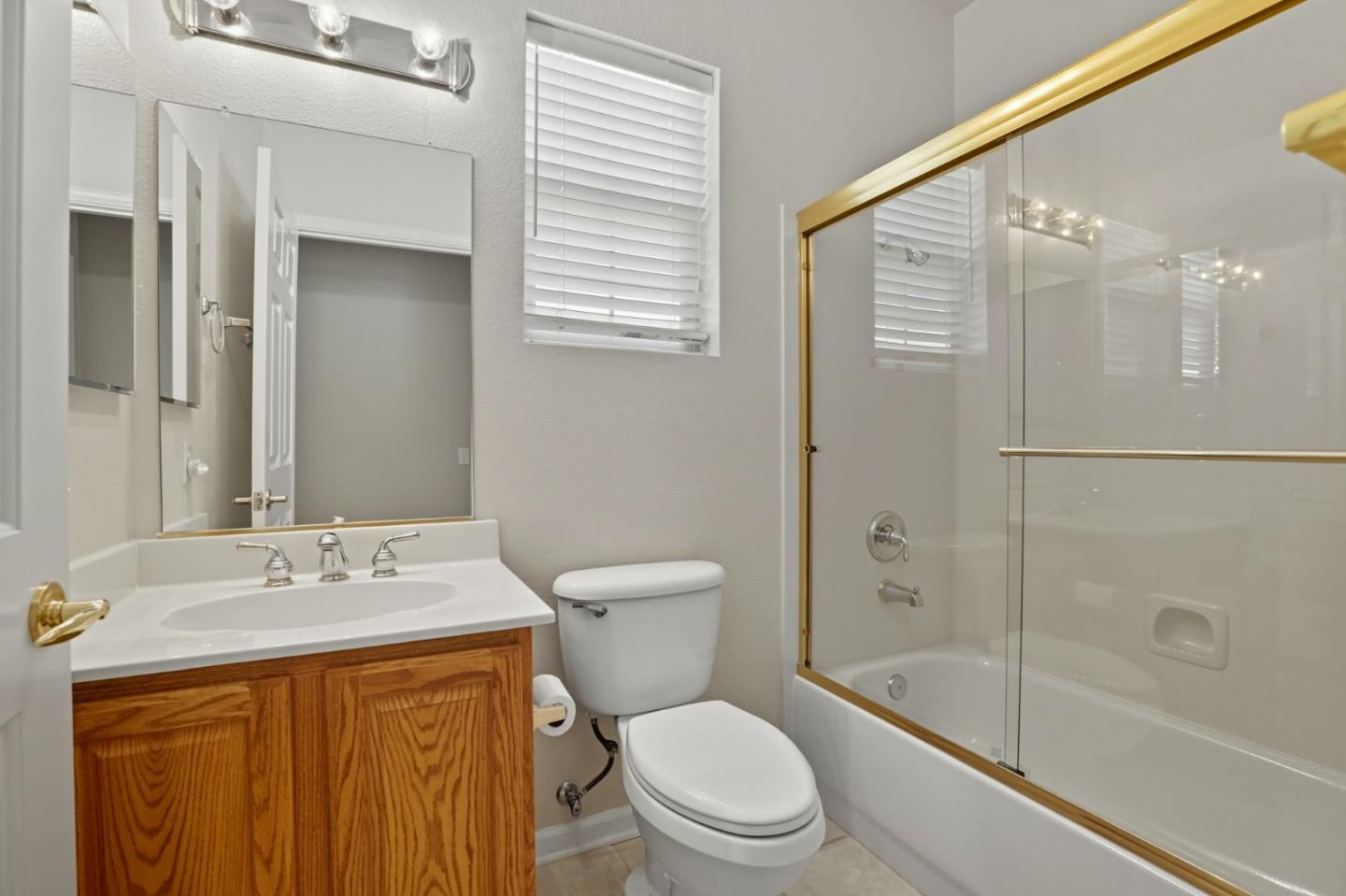 Detail Gallery Image 31 of 43 For 1885 Starview Ln, Lincoln,  CA 95648 - 2 Beds | 2 Baths