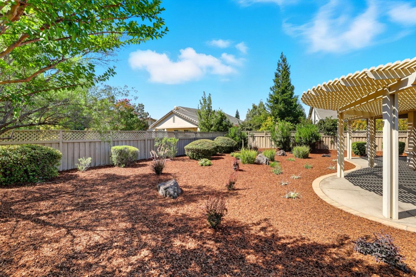 Detail Gallery Image 39 of 43 For 1885 Starview Ln, Lincoln,  CA 95648 - 2 Beds | 2 Baths