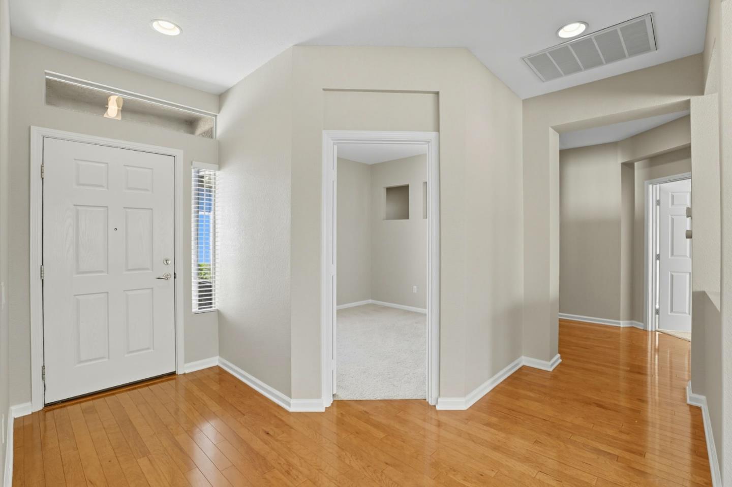 Detail Gallery Image 5 of 43 For 1885 Starview Ln, Lincoln,  CA 95648 - 2 Beds | 2 Baths
